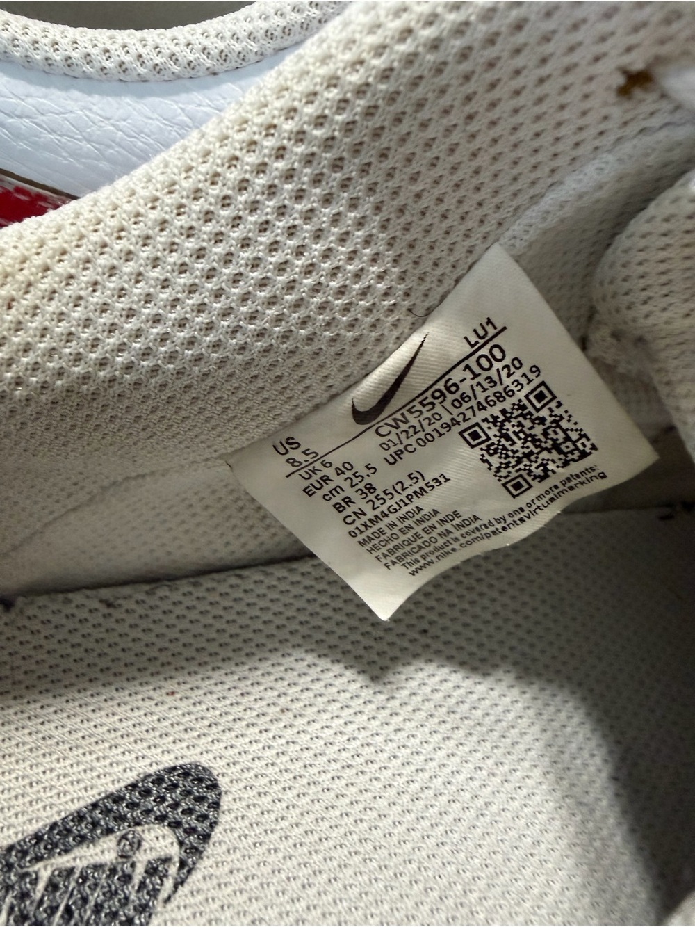 Nike White Low-Top Sneakers with Red-Pink Swoosh - Picture 7 of 7